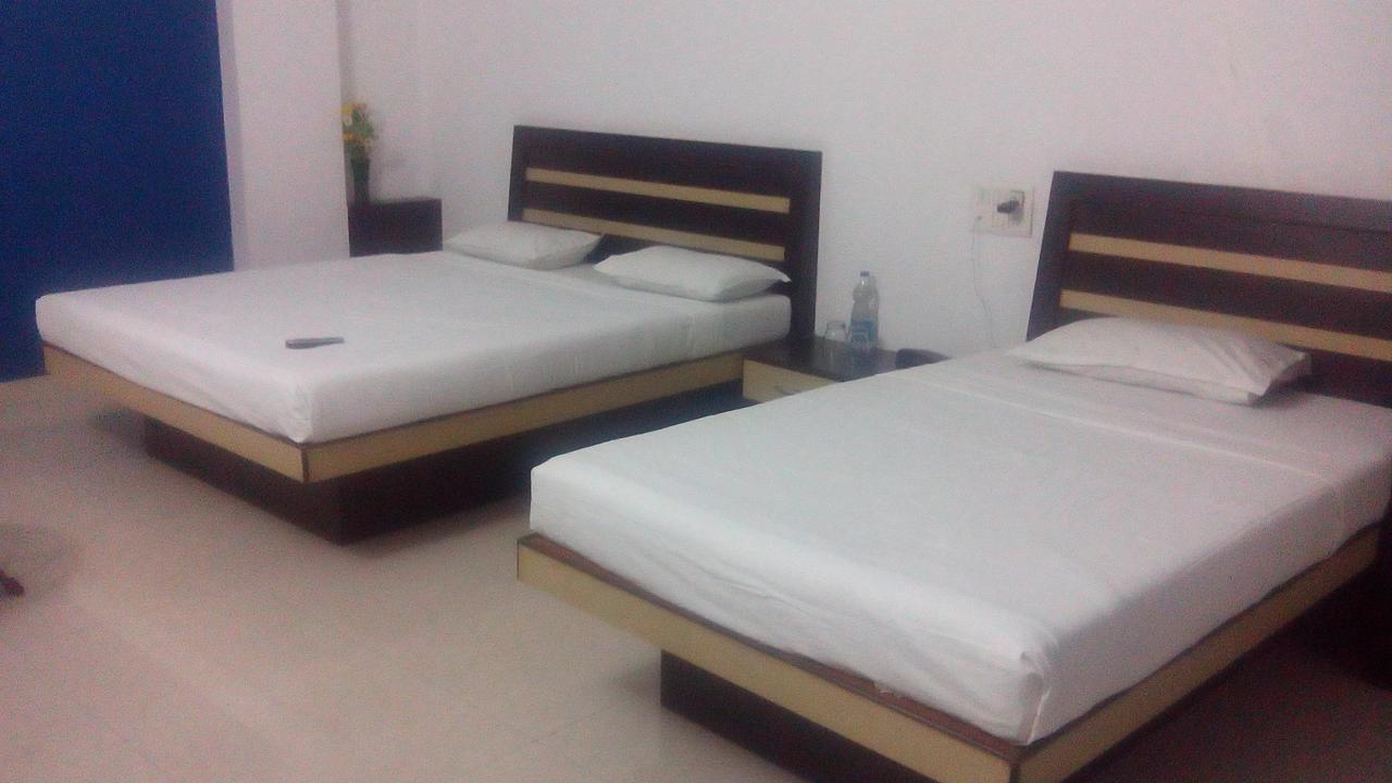 Hotel Maratha Palace,Satara Habitación foto